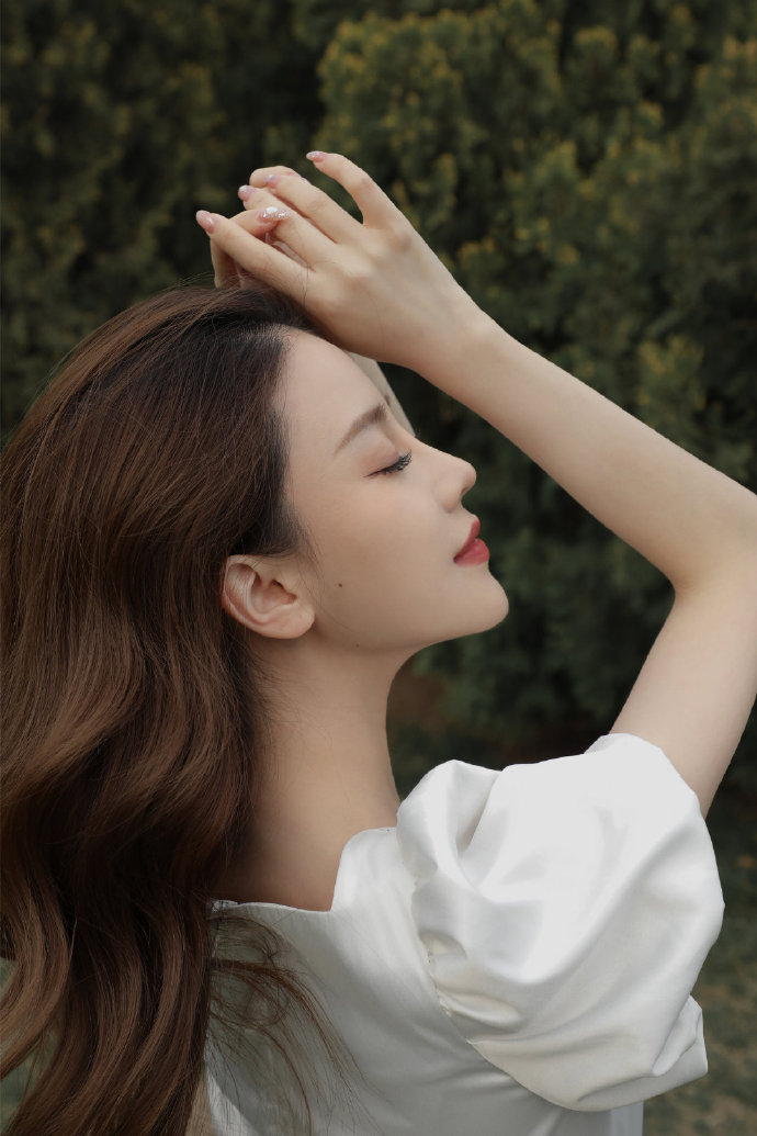 科技重塑女性魅力，展现最新女人美好，让生活绚烂多彩