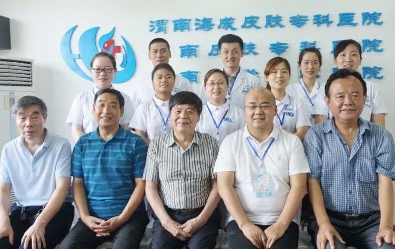 医疗基金最新动态，小明的医疗梦与友情的温暖传递之路