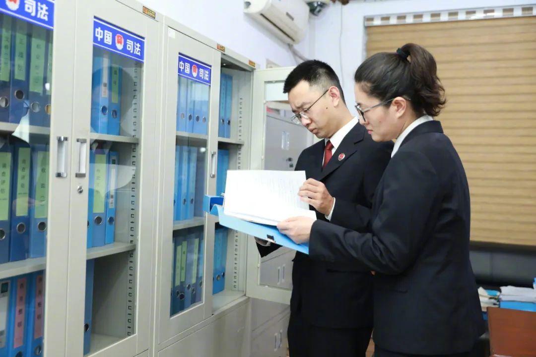 警惕最新破解社区，非法侵入与侵犯隐私行为严重违法，呼吁守法远离非法活动
